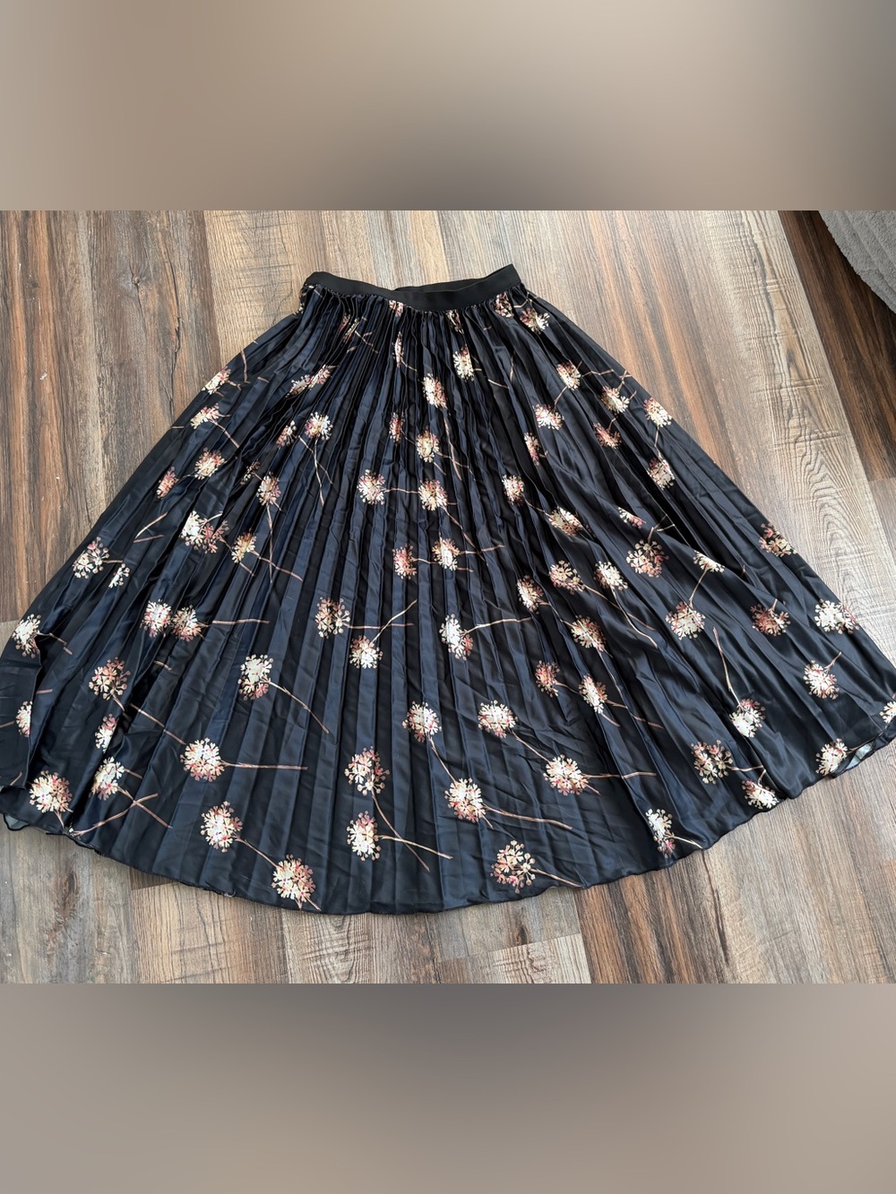 Black Floral Pleated Circle Skirt